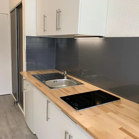 Lägenhet Entierement Renove Avec Parking Gratuit *